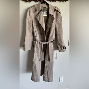 London Fog men’s belted lined tan trench coat size 40R 40 Regular